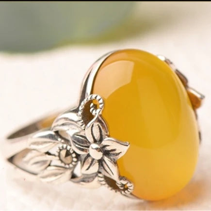 Vintage Jade Egg-shaped Ring Female Index Finger Accessories Temperament Flower Ring Women Jewelry Adjustable (GoldenCity)