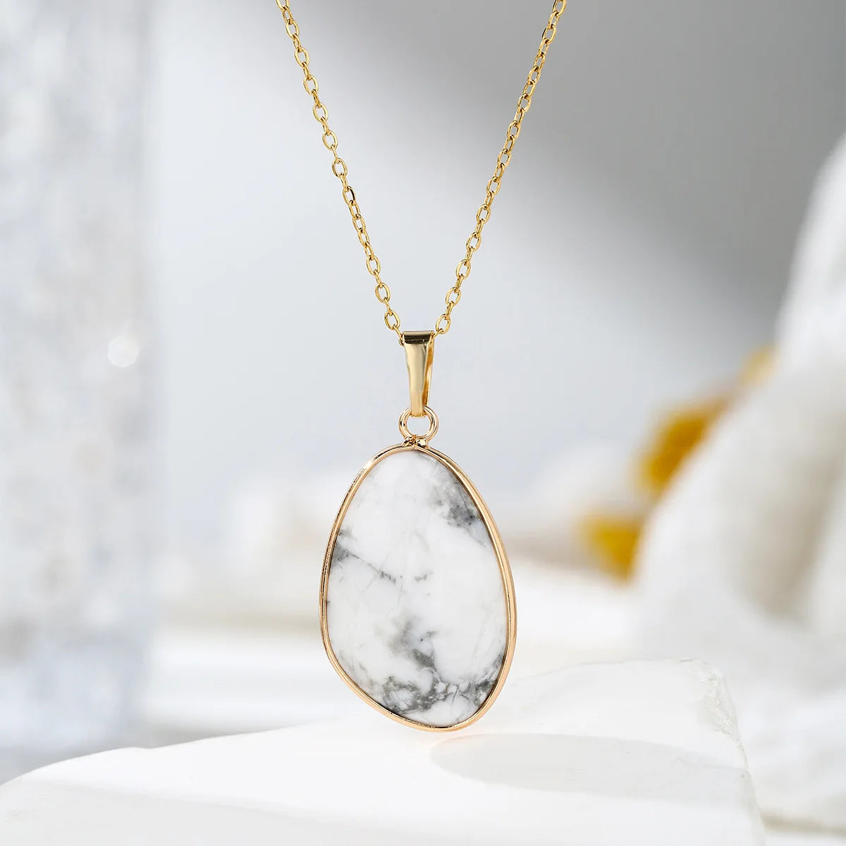 1pc Natural Stone Irregular Pendant Necklace Pink Crystal Amethyst Tiger Eye Necklace Pendant for Women Couple Jewelry Gift (GoldenCity)