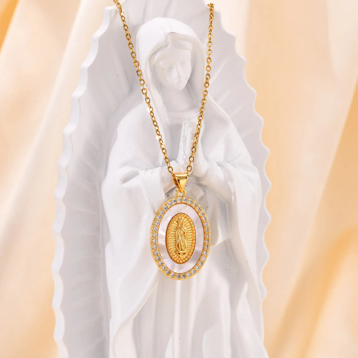 Guadalupe Virgin Mary Necklace for Women Teens, Gold Plated Oval Zircon Inlay Mary Pendant Collar Faith Gift  (GoldenCity)