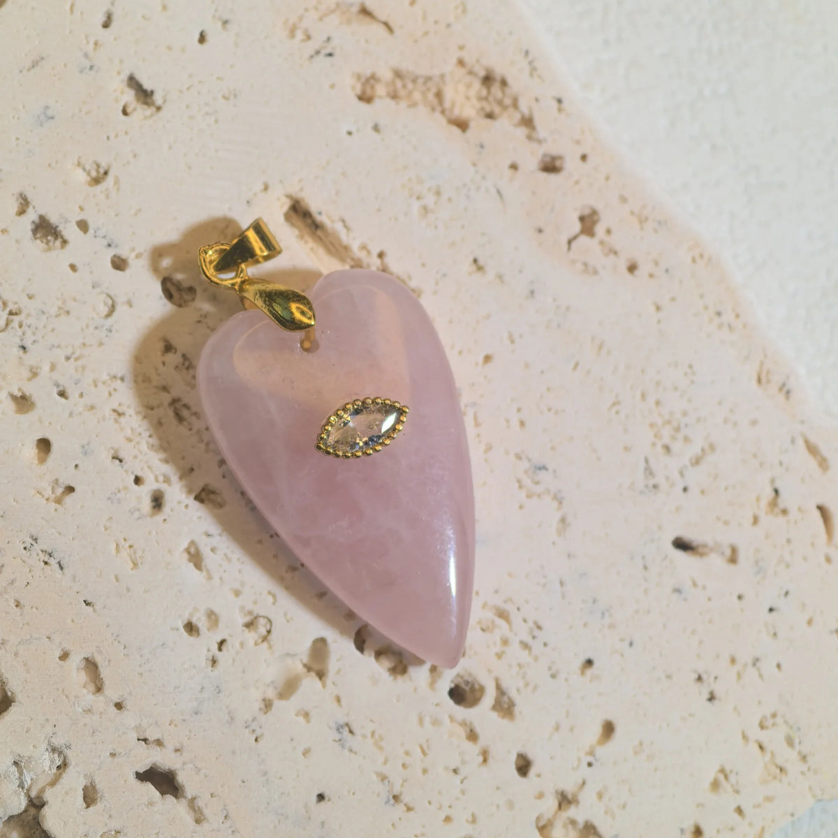 1pc Romantic Heartshape Natural Stone Pendant Green Aventurine Opal Stone Pendant for Women Jewelry Christmas Gift  (GoldenCity)