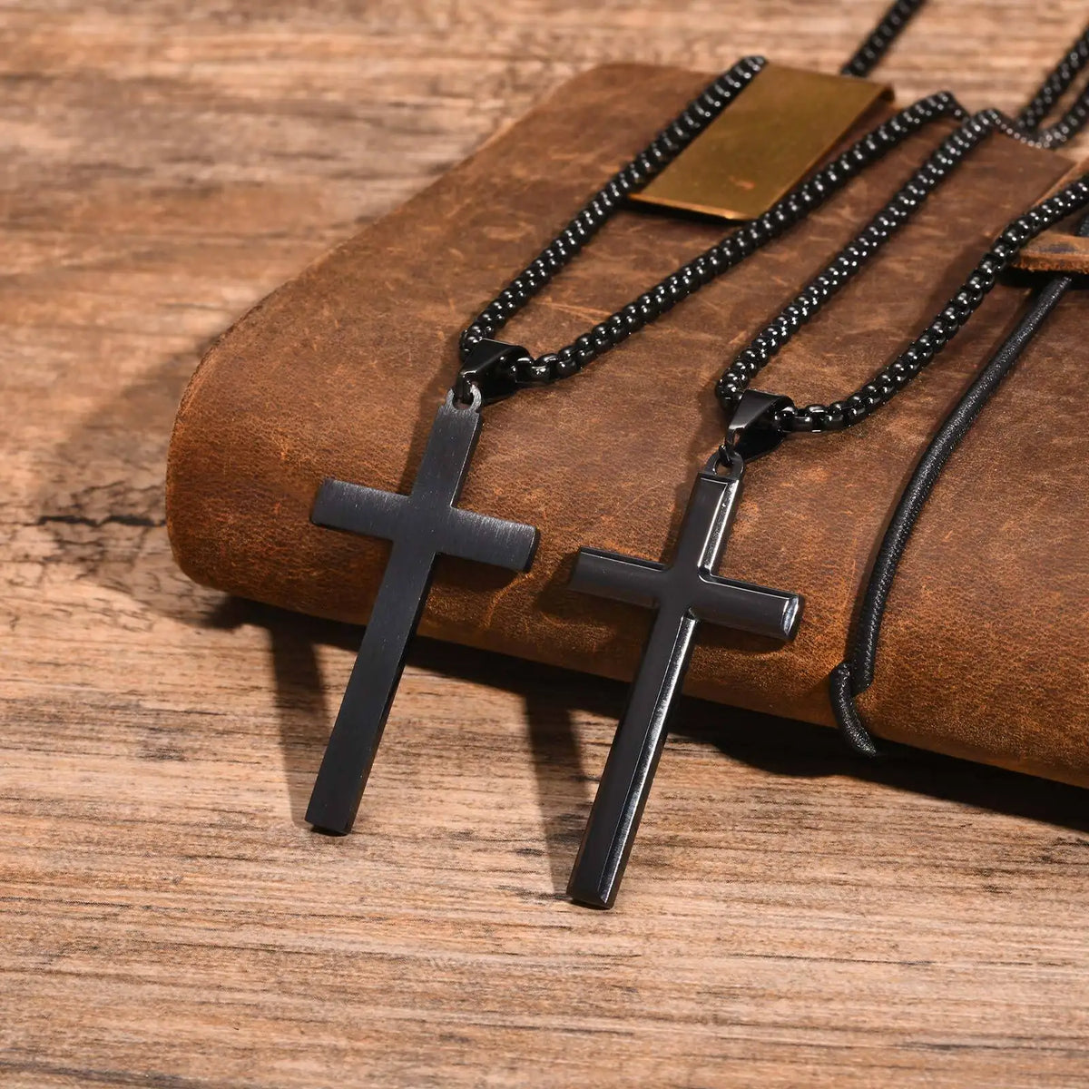 Simple Mens Cross Pendant Necklaces, Classic Stainless Steel Plain Cross Collar Necklaces  (GoldenCity)