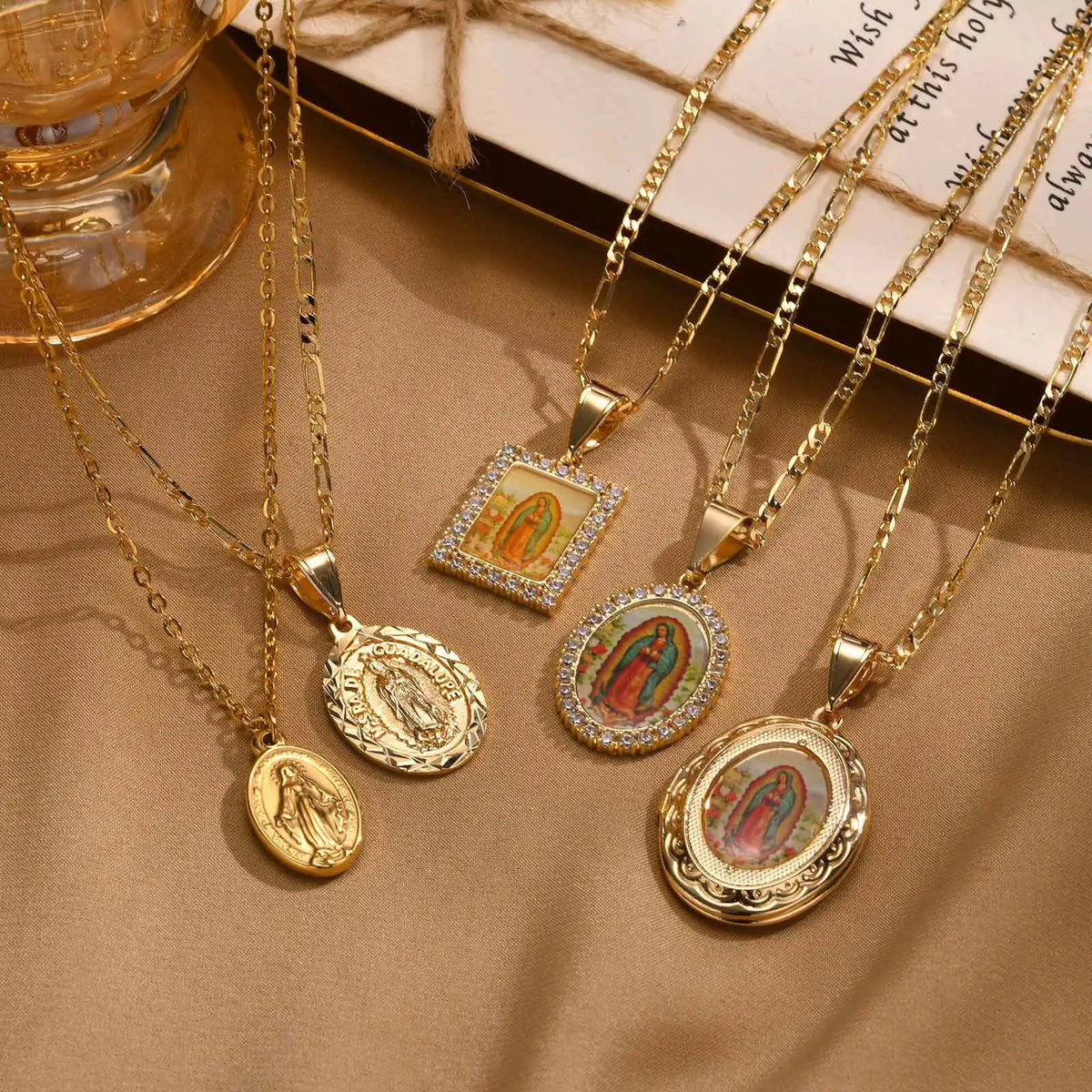 Dainty Virgin Mary Women Necklace Stainless Steel Chain Geometric Pendant Catholic Blessed Necklaces Religious Lucky Collar  (GoldenCity)