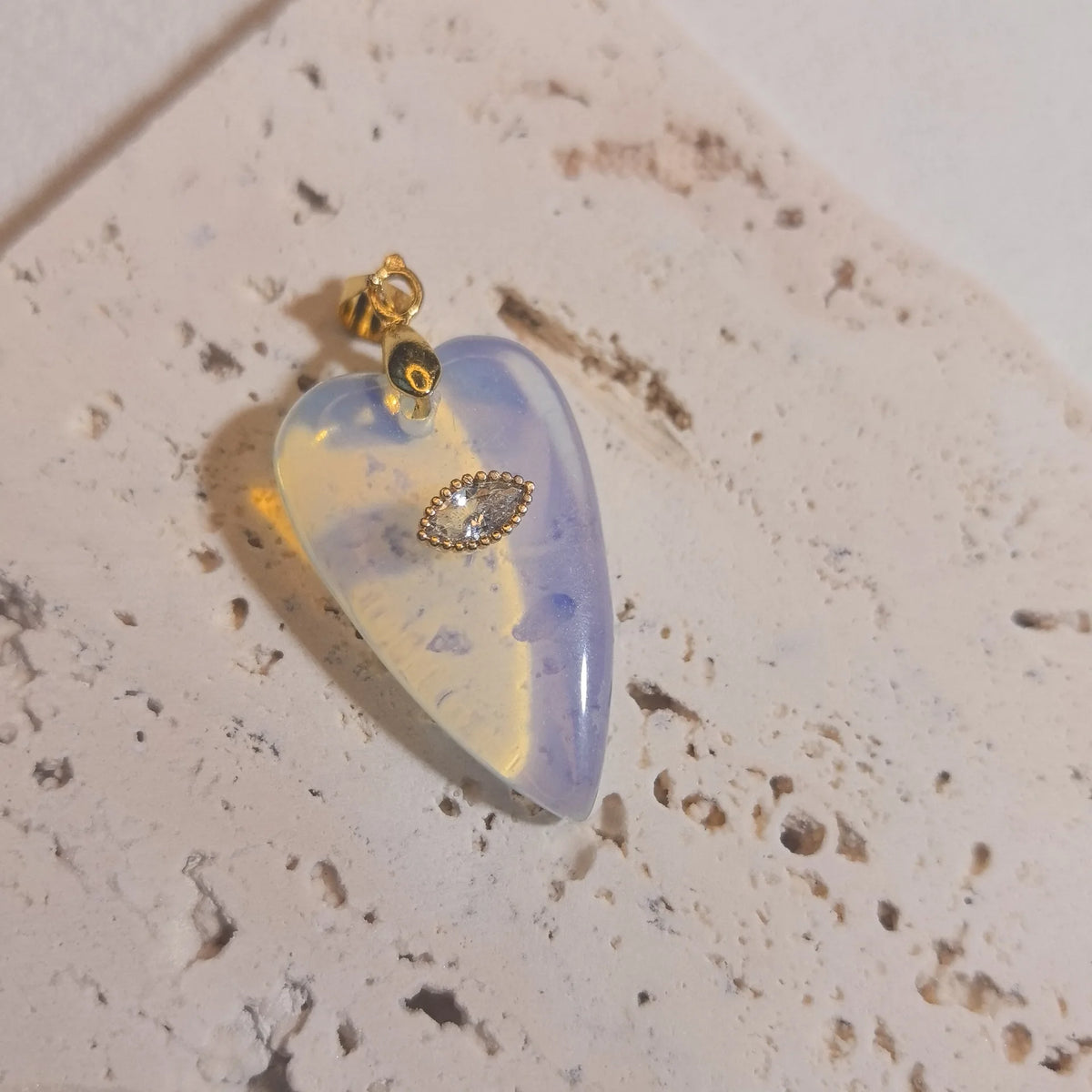 1pc Romantic Heartshape Natural Stone Pendant Green Aventurine Opal Stone Pendant for Women Jewelry Christmas Gift  (GoldenCity)