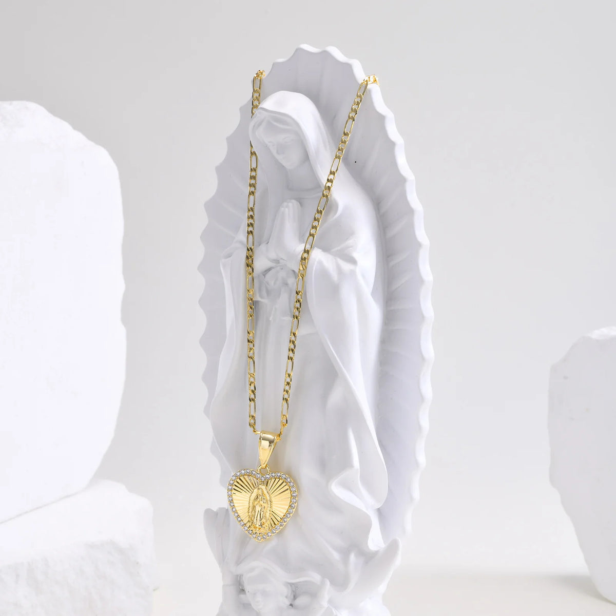 Heart Guadalupe Virgin Mary Necklace for Women,Cubic Zirconia Mother Mary Catholic Necklace Lady of Guadalupe Jewelry  (GoldenCity)