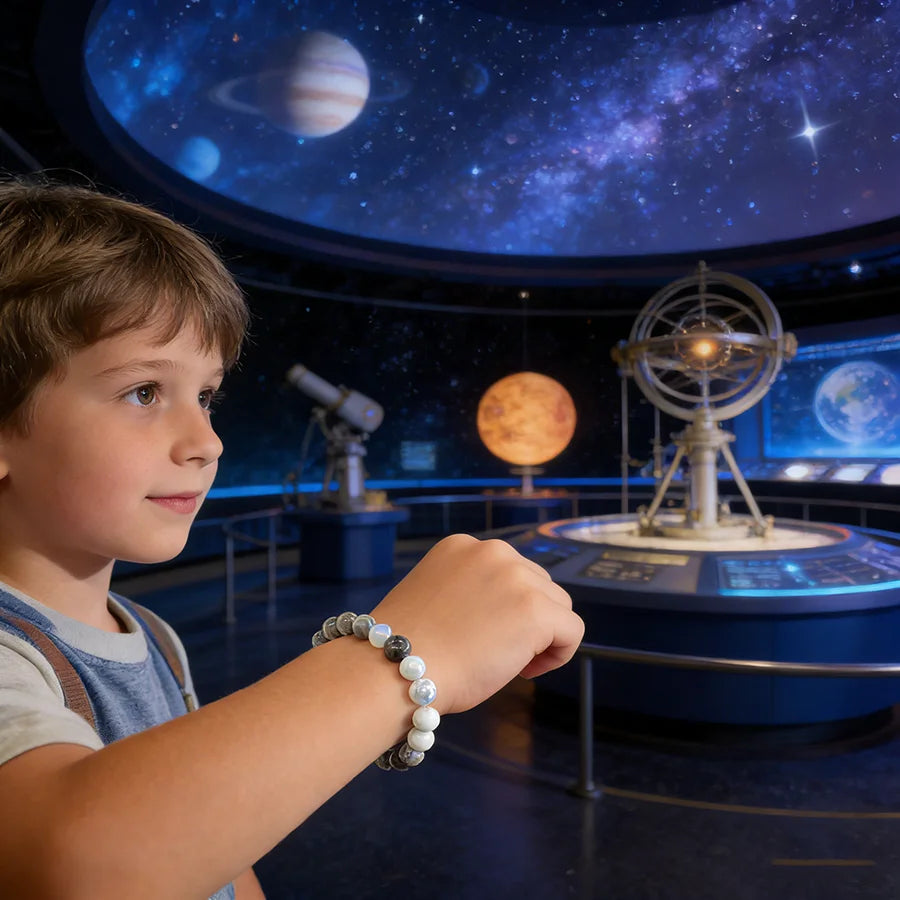 Solar System Eight Major Planets Moon Bracelet Made of Natural Stone Bead Bangle Black Labradorite Stone Gift for Astronomy Kids  (GoldenCity)