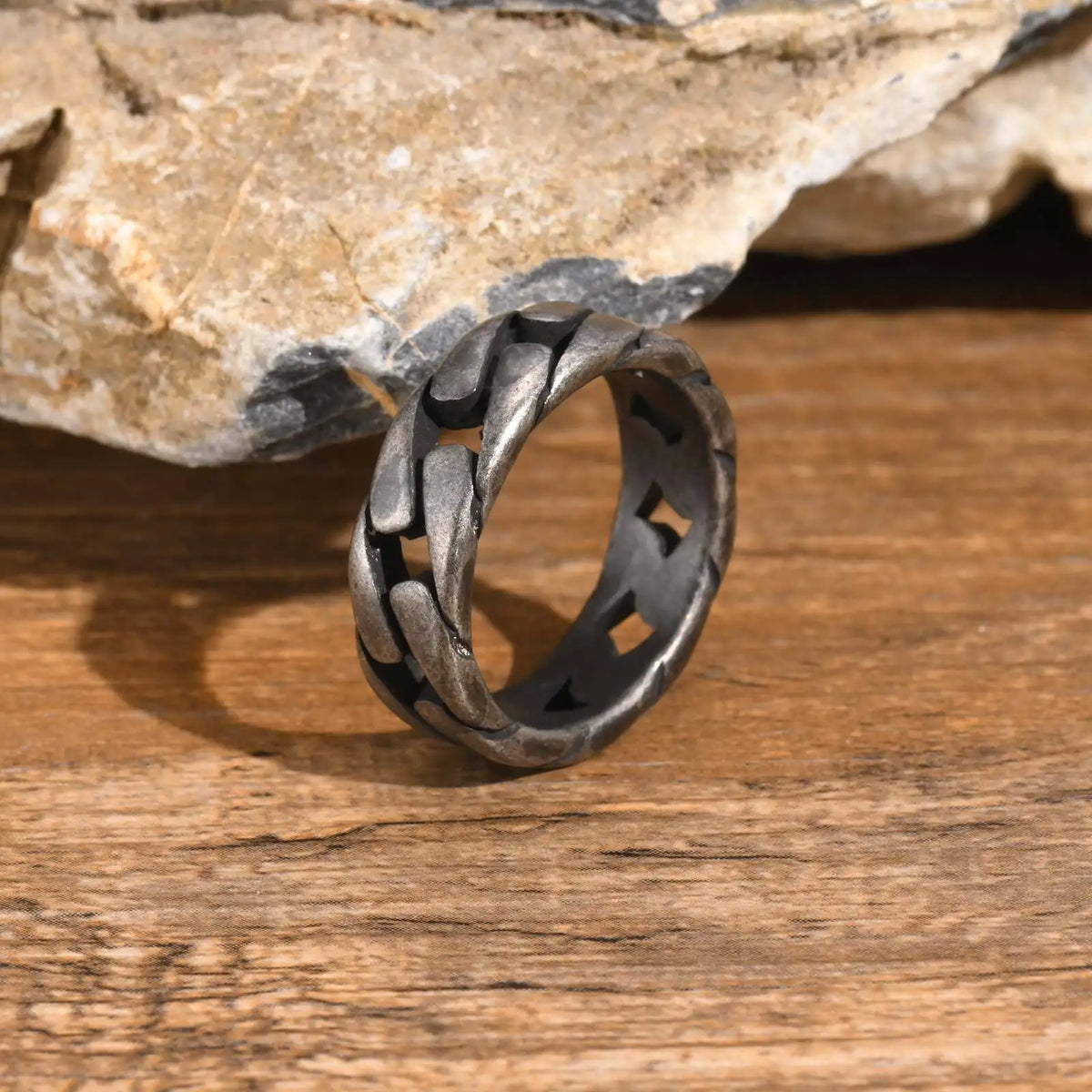 Men Vintage Oxidized Stainless Steel Rings, Links Shaped Finger Band, Punk Rock Male Alliance  (GoldenCity)