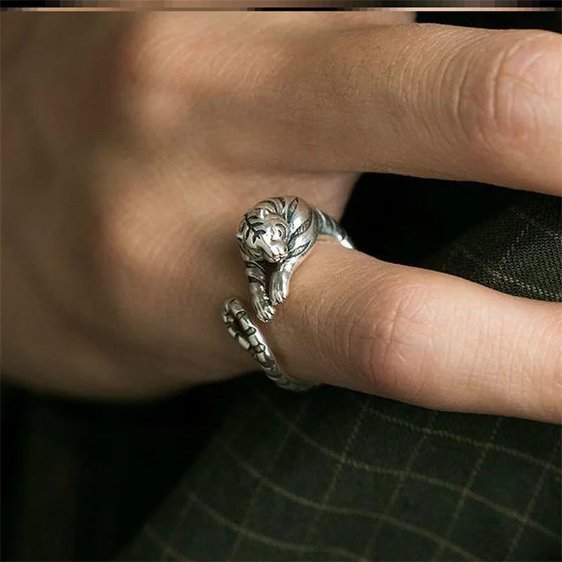 Trendy Zodiac Animal Tiger Ring For Men Jewelry Domineering Tiger Design Male Index Finger Ring Adustable Accessories  (GoldenCity)