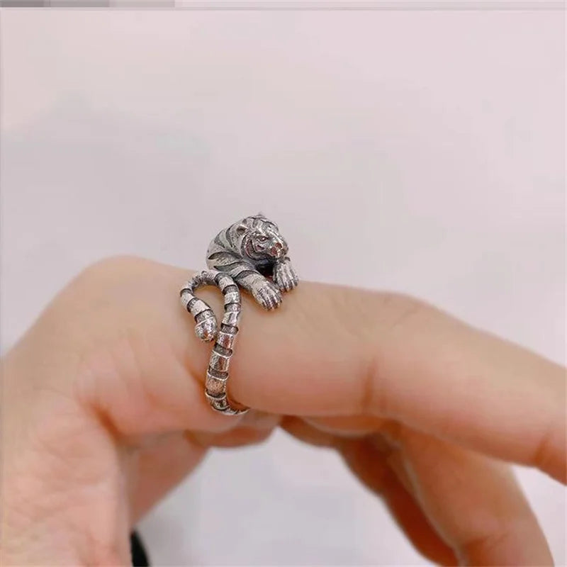 Trendy Zodiac Animal Tiger Ring For Men Jewelry Domineering Tiger Design Male Index Finger Ring Adustable Accessories  (GoldenCity)